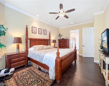 3290 Shady Bend Way - Photo Thumbnail 9