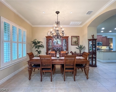 3290 Shady Bend Way - Photo Thumbnail 3