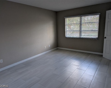 3715 Se 9th Place - Photo Thumbnail 6
