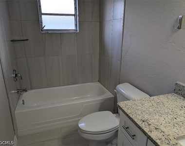 3715 Se 9th Place - Photo Thumbnail 7