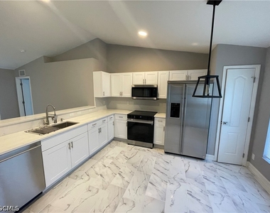 4133 Andalusia Boulevard - Photo Thumbnail 4
