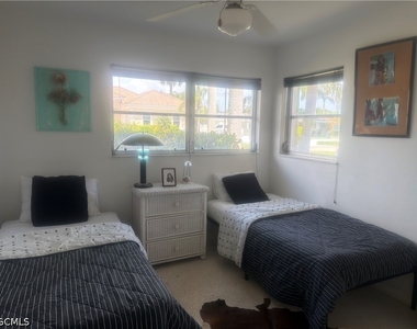 4914 Sw 2nd Place - Photo Thumbnail 8