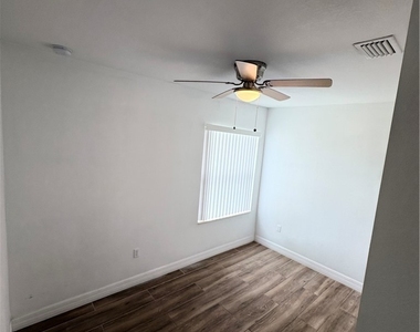 1104 Ichabod Avenue S - Photo Thumbnail 8