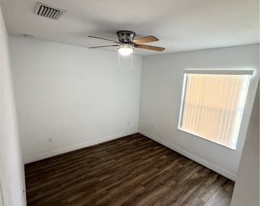 1104 Ichabod Avenue S - Photo Thumbnail 10