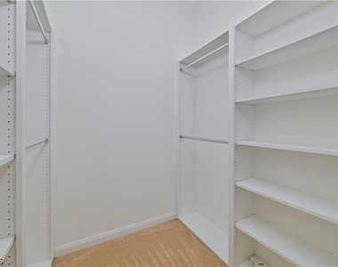 7804 Orvieto Court - Photo Thumbnail 23
