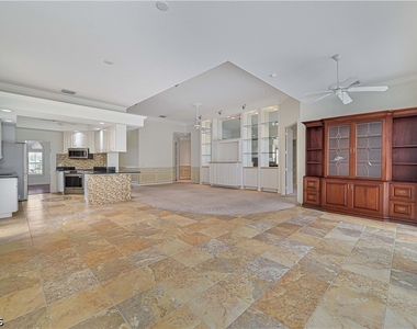7804 Orvieto Court - Photo Thumbnail 12