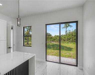 3123 69th Street W - Photo Thumbnail 11