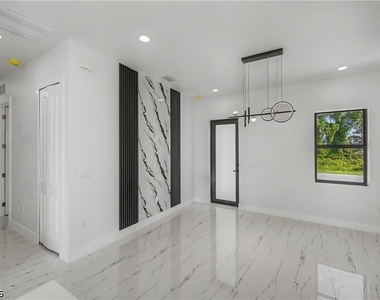 3123 69th Street W - Photo Thumbnail 36