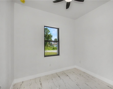 3123 69th Street W - Photo Thumbnail 31