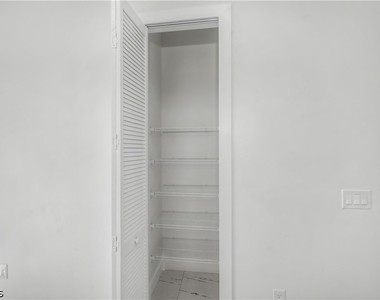 3123 69th Street W - Photo Thumbnail 13