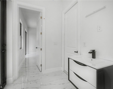 3123 69th Street W - Photo Thumbnail 17