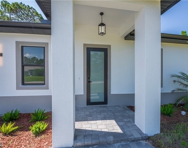 3123 69th Street W - Photo Thumbnail 2