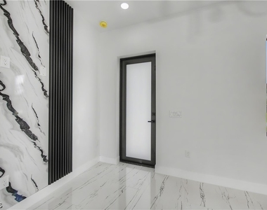 3123 69th Street W - Photo Thumbnail 33