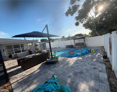 2267 Aldridge Avenue - Photo Thumbnail 12
