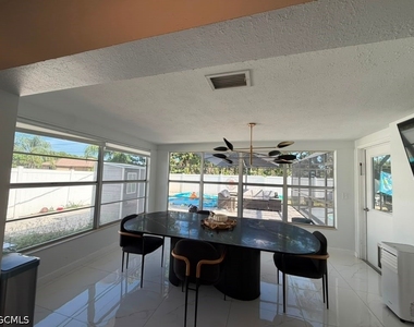 2267 Aldridge Avenue - Photo Thumbnail 18