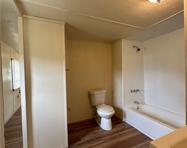 2268 Carlisle Lane - Photo Thumbnail 7