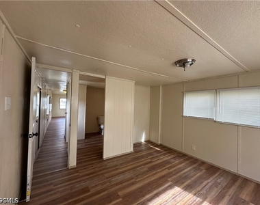 2268 Carlisle Lane - Photo Thumbnail 10