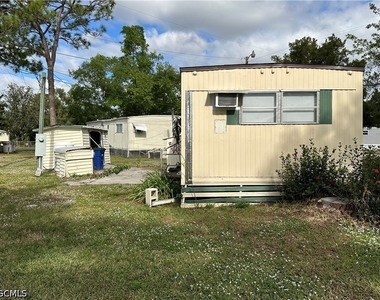 2268 Carlisle Lane - Photo Thumbnail 4