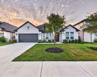 9407 Sweet Palm Street - Photo Thumbnail 2