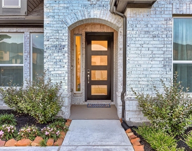 9407 Sweet Palm Street - Photo Thumbnail 3
