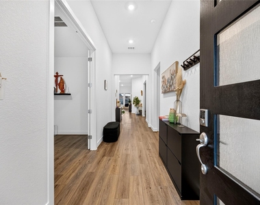 9407 Sweet Palm Street - Photo Thumbnail 5