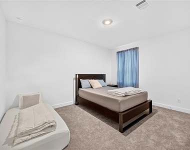 9407 Sweet Palm Street - Photo Thumbnail 31