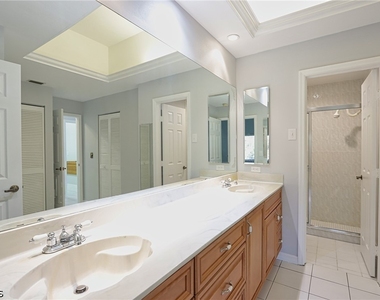 5510 Sw 4th Place - Photo Thumbnail 15