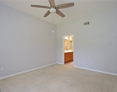 5510 Sw 4th Place - Photo Thumbnail 14