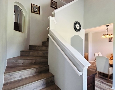 1915 Milstead Avenue - Photo Thumbnail 14