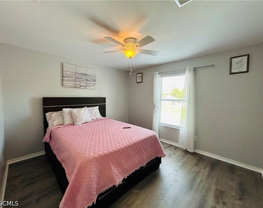 1915 Milstead Avenue - Photo Thumbnail 13
