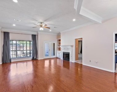 2920 Mirrormere Circle - Photo Thumbnail 4