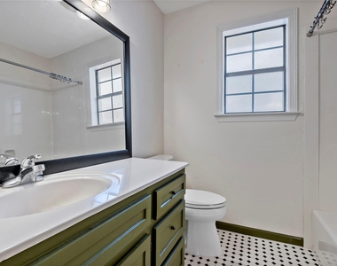 2920 Mirrormere Circle - Photo Thumbnail 23