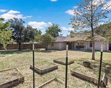 2920 Mirrormere Circle - Photo Thumbnail 30