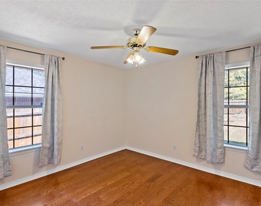 2920 Mirrormere Circle - Photo Thumbnail 24