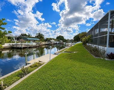 1429 Se 31st Terrace - Photo Thumbnail 21