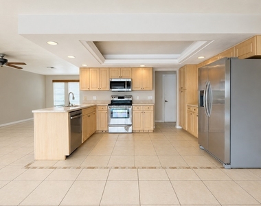 1429 Se 31st Terrace - Photo Thumbnail 5