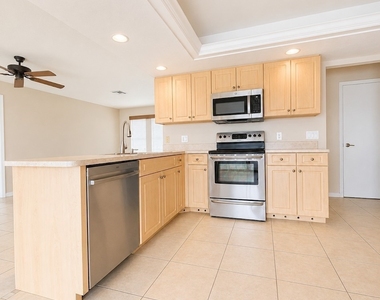 1429 Se 31st Terrace - Photo Thumbnail 6