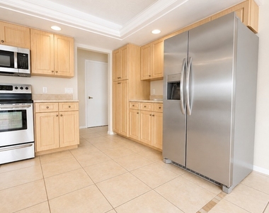 1429 Se 31st Terrace - Photo Thumbnail 7