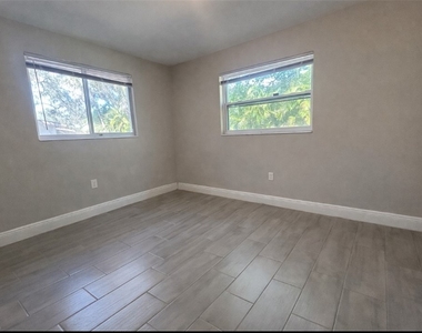 917 Freemont Street - Photo Thumbnail 6