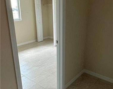 1609 Savona Parkway W - Photo Thumbnail 15