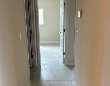1609 Savona Parkway W - Photo Thumbnail 16