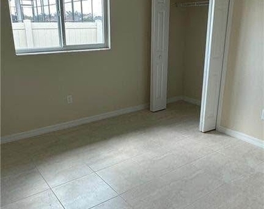1609 Savona Parkway W - Photo Thumbnail 14