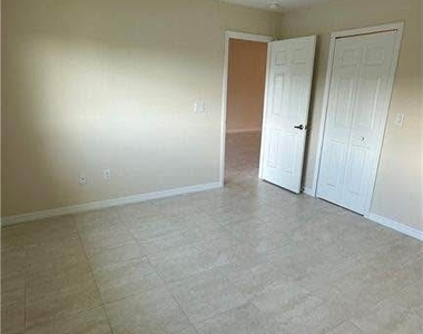 1609 Savona Parkway W - Photo Thumbnail 17