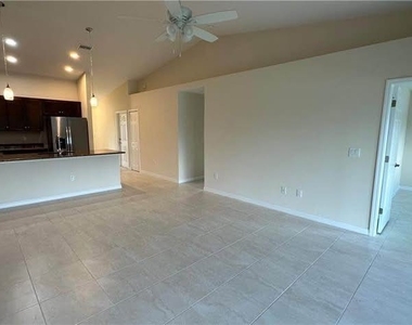 1609 Savona Parkway W - Photo Thumbnail 7