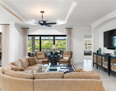 9235 Rialto Lane - Photo Thumbnail 7