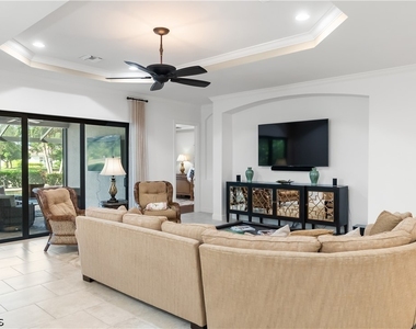 9235 Rialto Lane - Photo Thumbnail 13