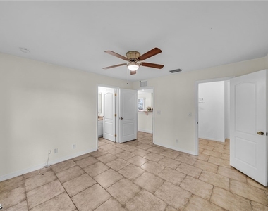 2724 Sw 2nd Avenue - Photo Thumbnail 17