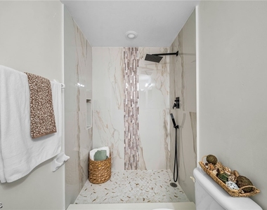 2724 Sw 2nd Avenue - Photo Thumbnail 20