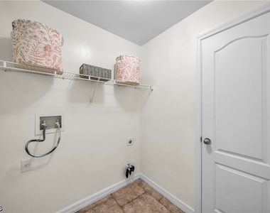 2724 Sw 2nd Avenue - Photo Thumbnail 14