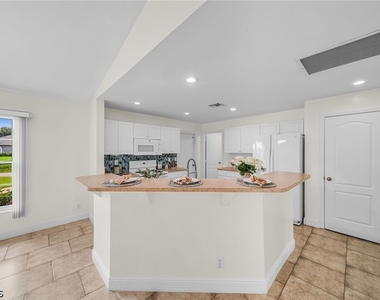 2724 Sw 2nd Avenue - Photo Thumbnail 9